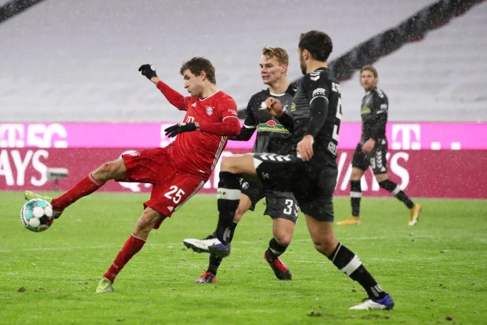  拜仁众将状态火热难挡，提前锁定半程冠军宝座