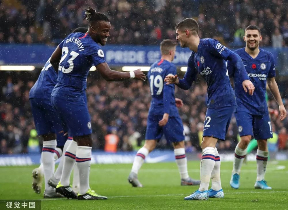  弗赖堡青春风暴来袭，小将传射主导比赛走势  