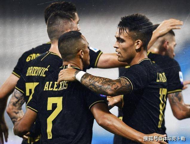  里昂锋线全面开花，主场大胜重燃争冠希望